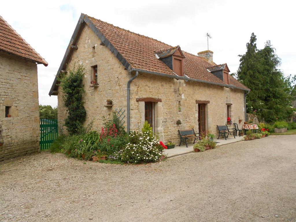 Ferme Manoir La Fiere Bed & Breakfast Sainte-Mère-Église Dış mekan fotoğraf