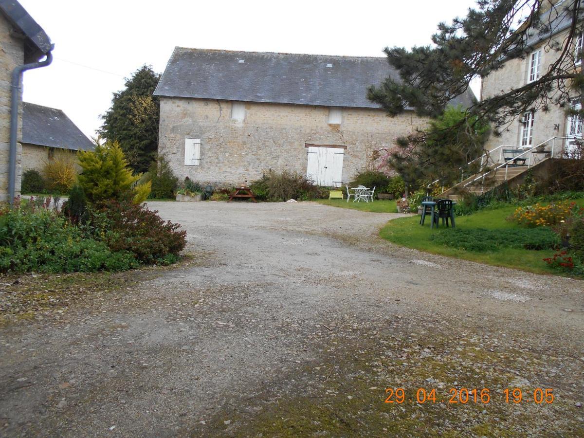Ferme Manoir La Fiere Bed & Breakfast Sainte-Mère-Église Dış mekan fotoğraf